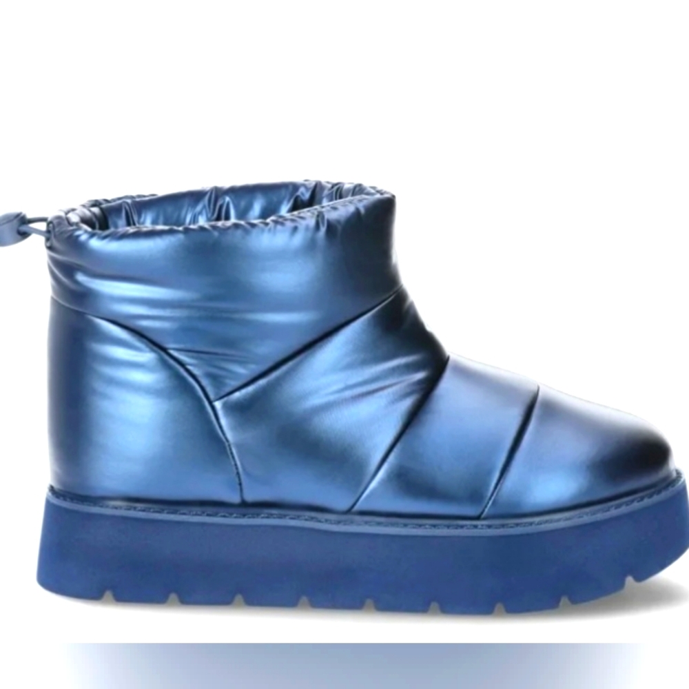 Puffer Boots 8 Metallic Navy Blue Winter Snow Rain Boot Brand New in Box Size 8